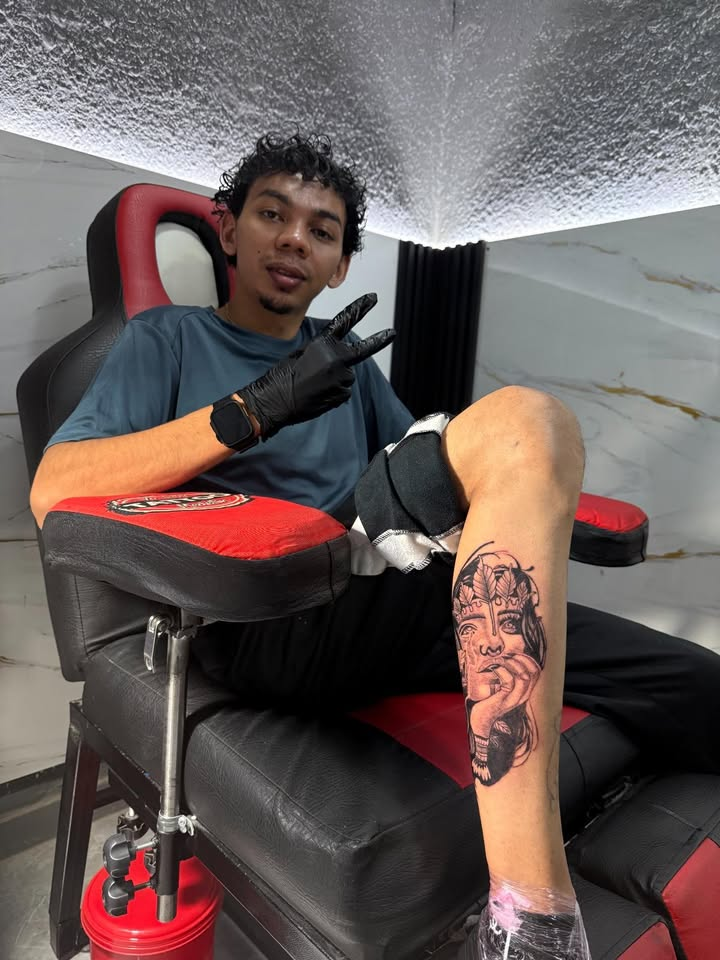 Auto-tatuaje · pantorrilla terminada